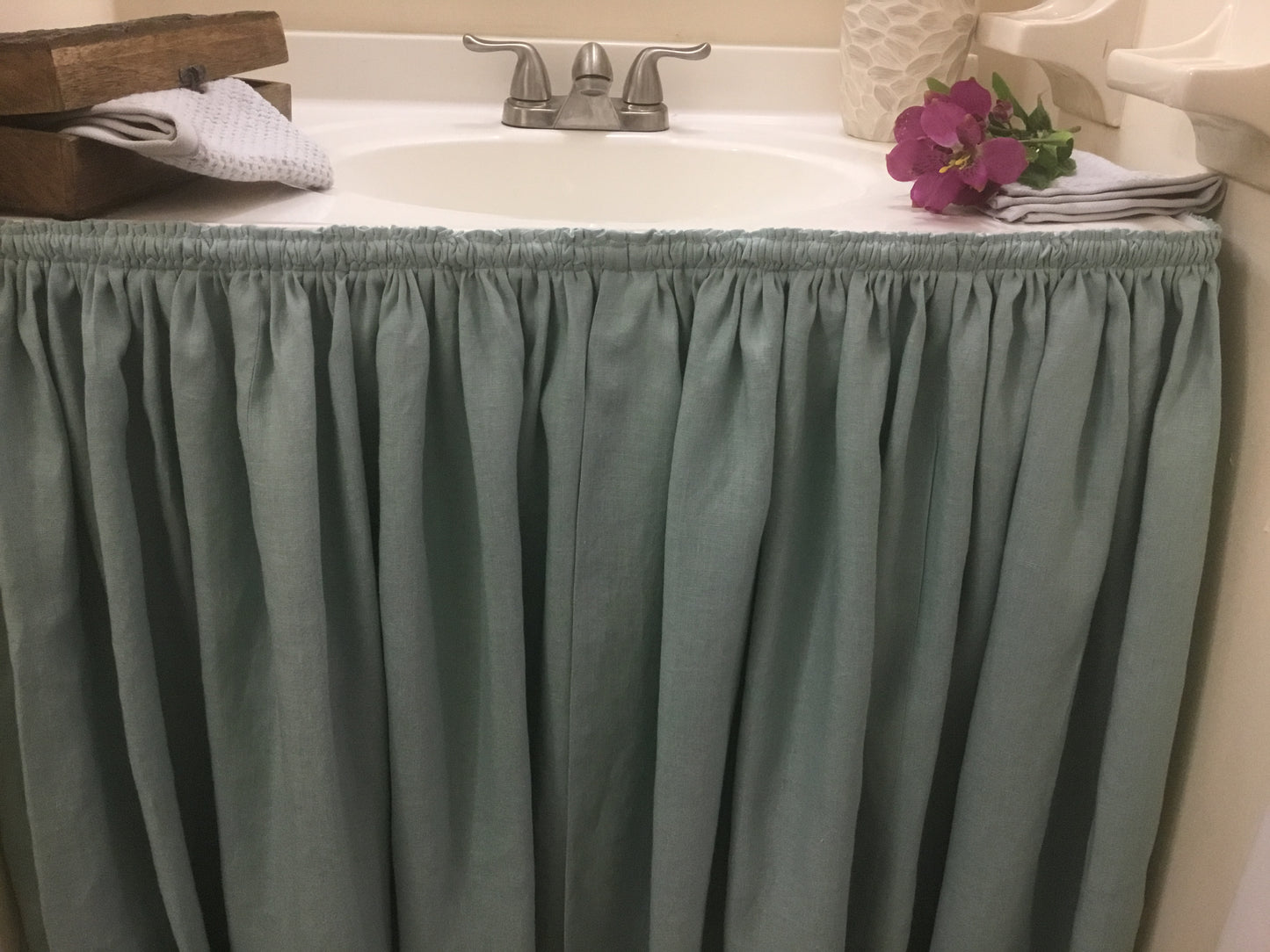 Linen Sink Skirt