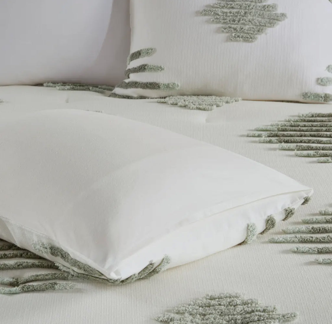 Cotton Blend Chenille Comforter — F/Q